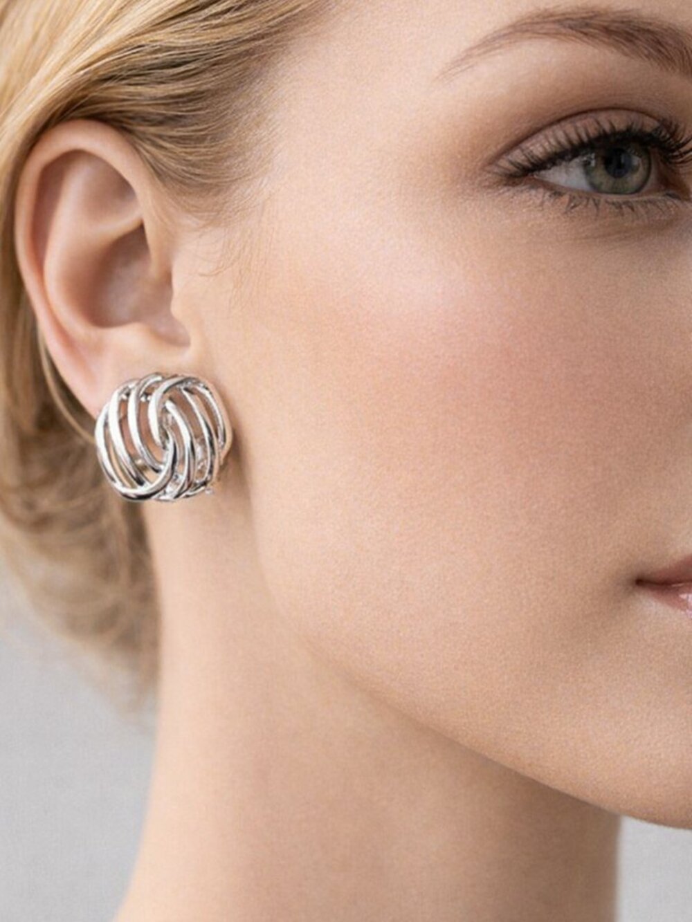 Ear Sense Silver Twisted Knot Clip-On Earrings – Elegant Women’s Jewelry